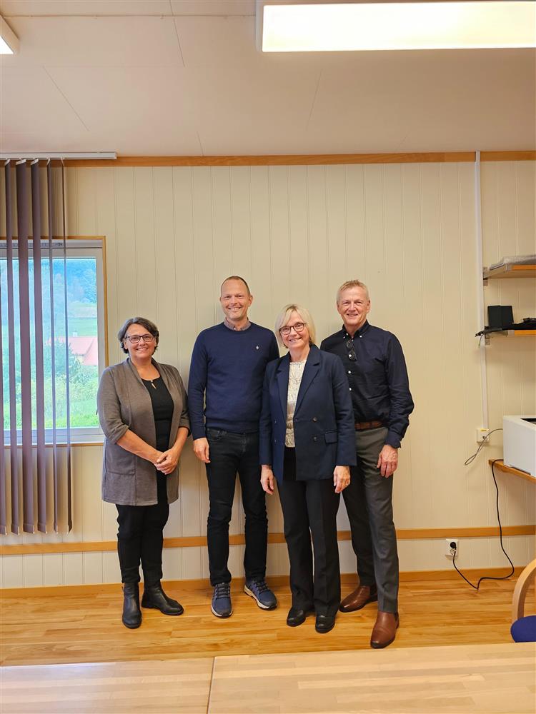 Gunnlaug Olsvoll Røed, Finn Ove Øen, Gunn Åmdal Mongstad, Jens-Eivind Kobbeltvedt - Klikk for stort bilete